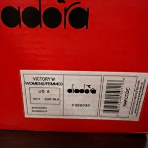 DIADORA VICTORY SOCCER SHOES FOR WOMEN